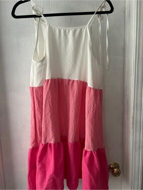 Sleeveless Dress in White and Pink